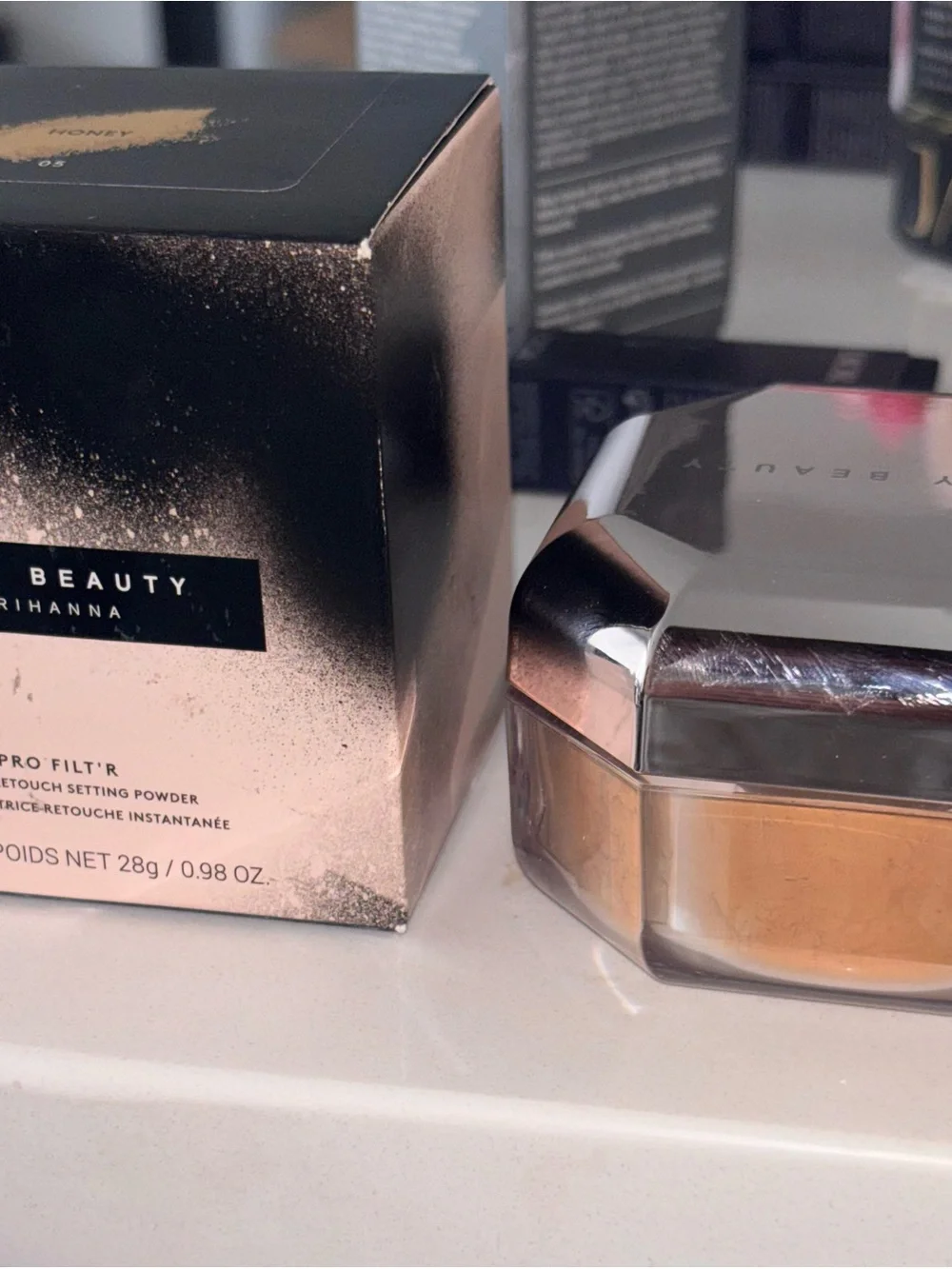 Fenty Beauty Pro Filt'r Setting Powder - Rose Gold Compact